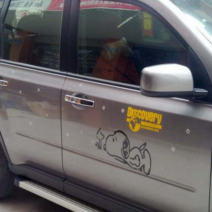 Large-sized simulated bullet hole car sticker design.
